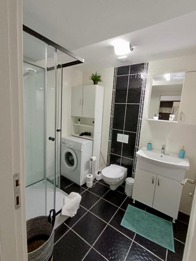 Close To Bucharest Airport & Therme-Self Check-In Otopeni Exterior photo